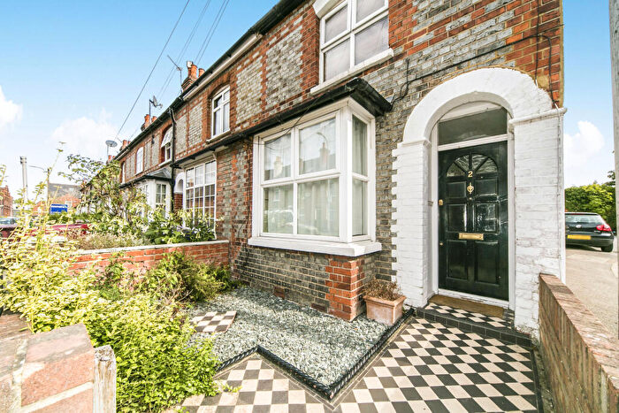 2 Bedroom End Of Terrace House To Rent In Swansea Road, Reading, RG1