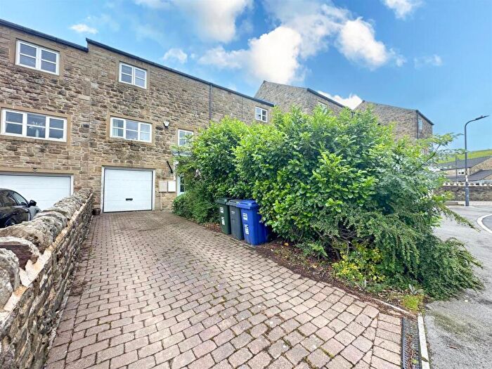 5 Bedroom Town House For Sale In Acre Road, Cowling, BD22