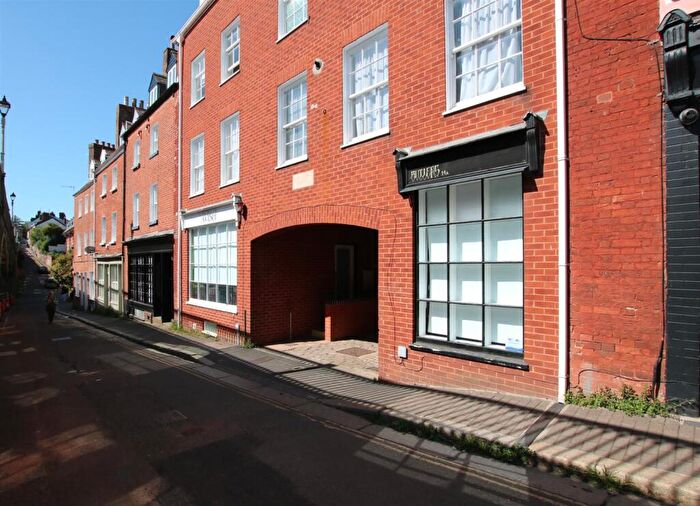1 Bedroom Flat To Rent In Lower North Street, Exeter, EX4