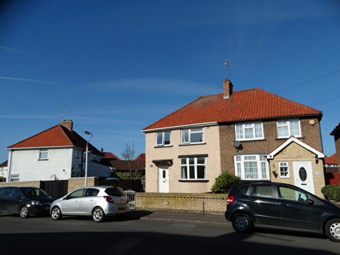 3 Bedroom Semi-Detached House To Rent In Tudor Road, Hayes, UB3