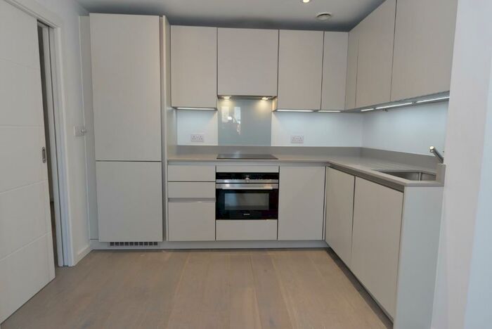 2 Bedroom Flat To Rent In Clement Street, Winchester, SO23