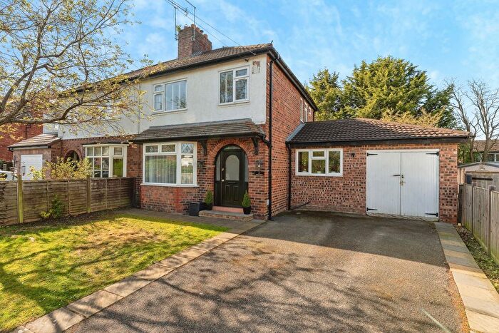3 Bedroom Semi Detached House For Sale In Henley Road, Chester, Cheshire, CH4