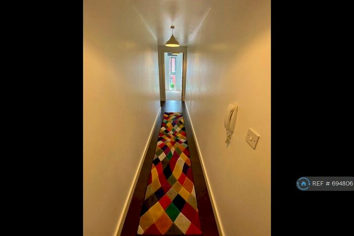 2 Bedroom Flat To Rent In Pall Mall House, Manchester, M4