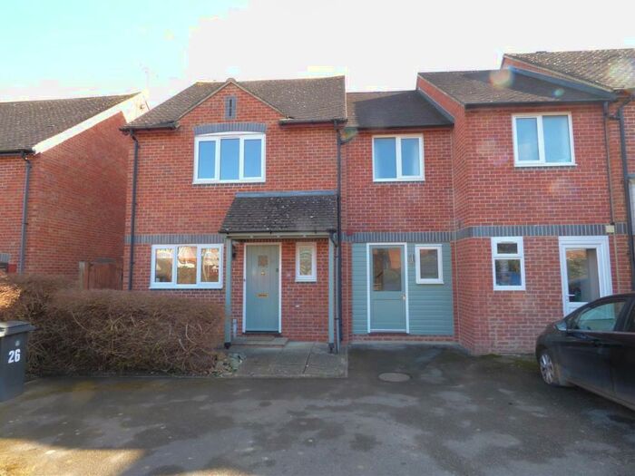 4 Bedroom Semi-Detached House To Rent In Hay Meadow, Shipston-On-Stour, CV36