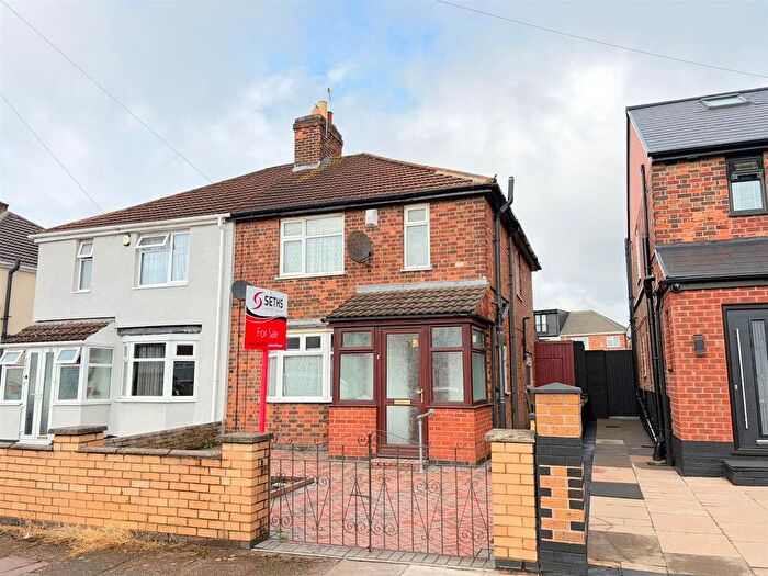 3 Bedroom Semi-detached House For Sale In Elizabeth Street, North Evington, Leicester, LE5