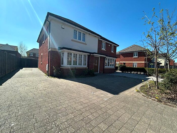 3 Bedroom Semi-Detached House To Rent In Fleet Road, Farnborough, Hampshire, GU14