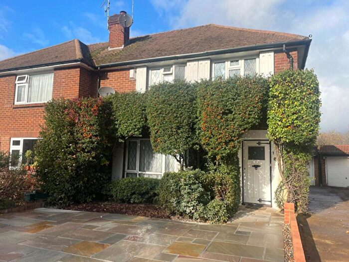 3 Bedroom Semi Detached House To Rent In Warren Road, Orpington, Kent, BR6