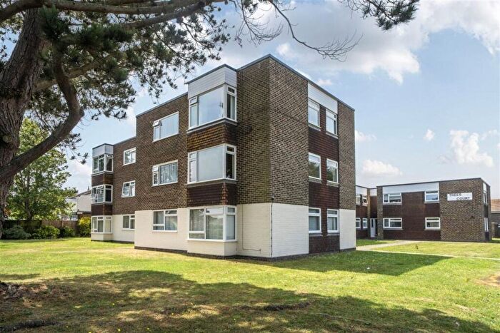 2 Bedroom Flat To Rent In Flat Trees Court, St. Peters Crescent, Selsey, Chichester, West Sussex, PO20