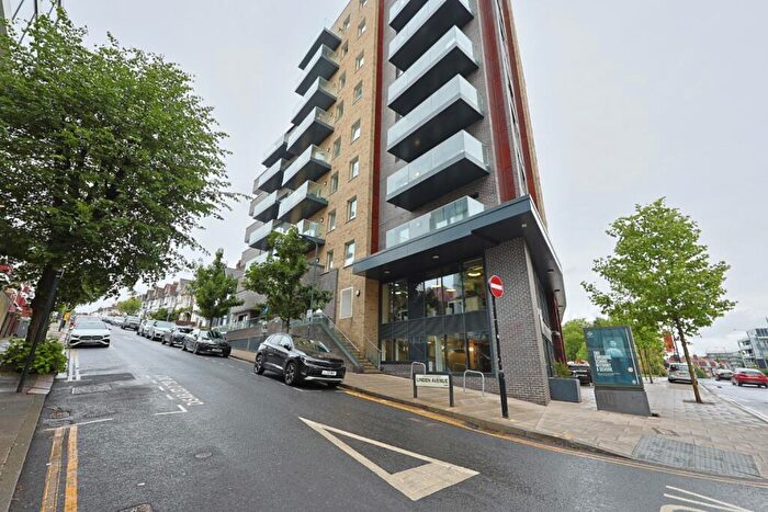 1 Bedroom Flat For Sale In Signia Court, Wembley Hill Road, Wembley, Greater London, HA9