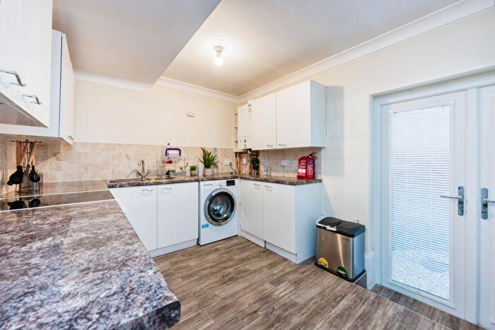 1 Bedroom Flat For Sale In Lansdowne Road, Bedford, Bedfordshire, MK40