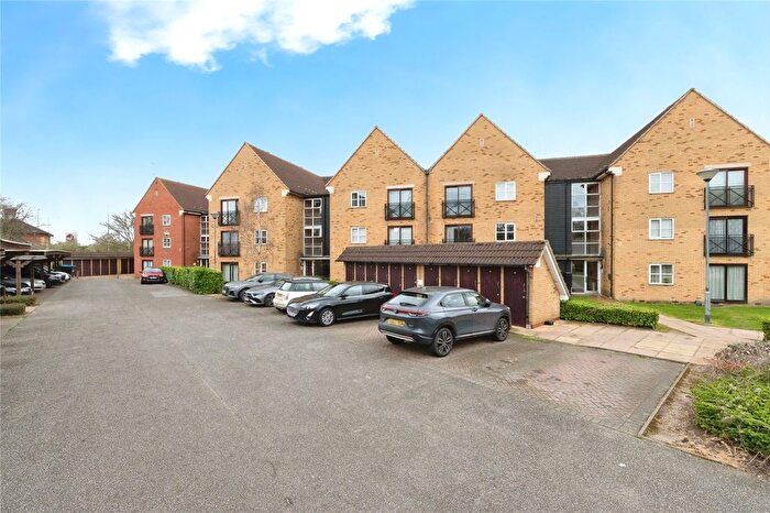 2 Bedroom Flat For Sale In Fleming Road, Chafford Hundred, Grays, Essex, RM16