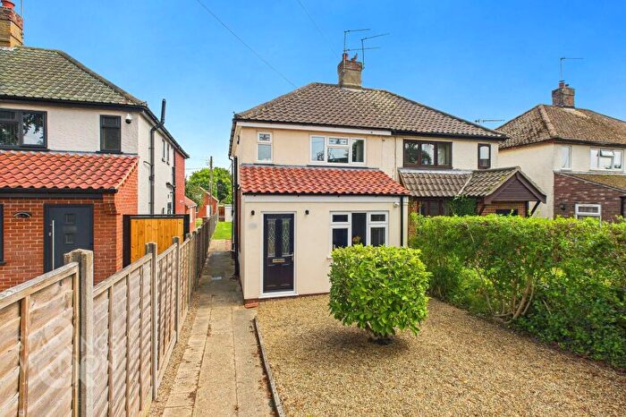 3 Bedroom Semi-Detached House For Sale In Norwich Road, Costessey, Norwich, NR5