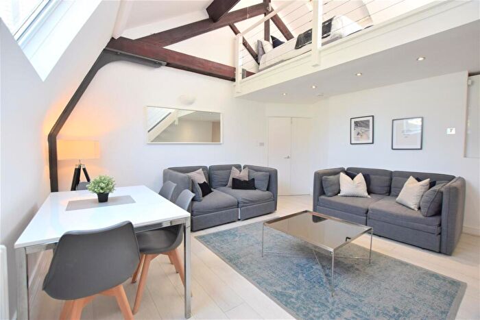 3 Bedroom Apartment To Rent In Victoria Street, Liverpool, L2