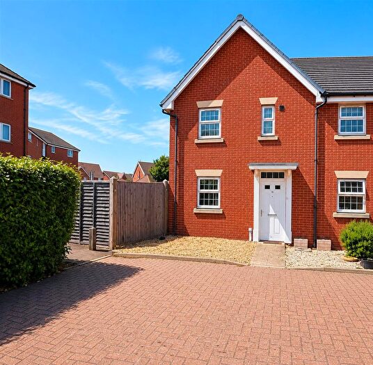 3 Bedroom End Terrace House For Sale In Bishop Close, Margate, CT9