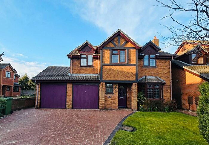 4 Bedroom Detached House To Rent In Robins Close, Cheslyn Hay, WS6