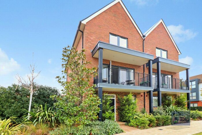 4 Bedroom Town House To Rent In Chilmington Avenue, Chilmington Green, Ashford, TN23