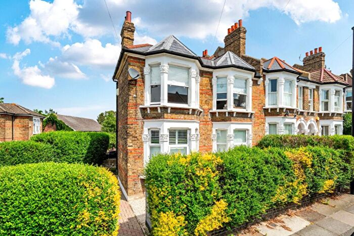 2 Bedroom Maisonette For Sale In Mount Pleasant Road, London, SE13
