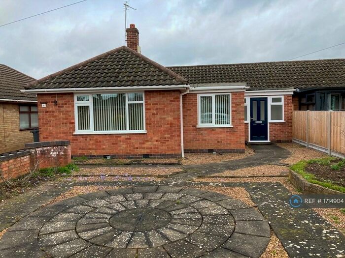 3 Bedroom Bungalow To Rent In Croome Close, Loughborough, LE11