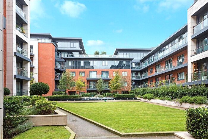 1 Bedroom Flat To Rent In Chartfield Avenue, Putney, London, SW15