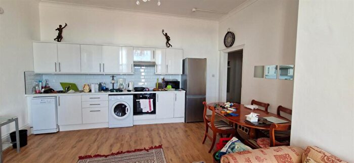 2 Bedroom Apartment To Rent In Marine Parade, Worthing, BN11
