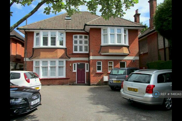 2 Bedroom Flat To Rent In Stokewood Road, Bournemouth, BH3