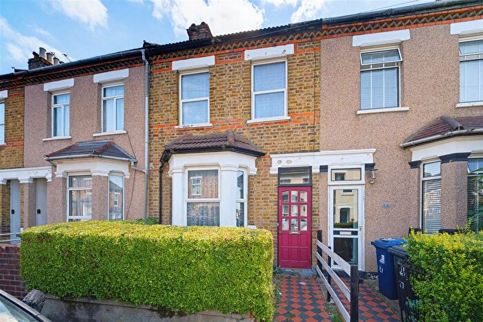 3 Bedroom Terraced House For Sale In Studley Grange Road, Hanwell, W7