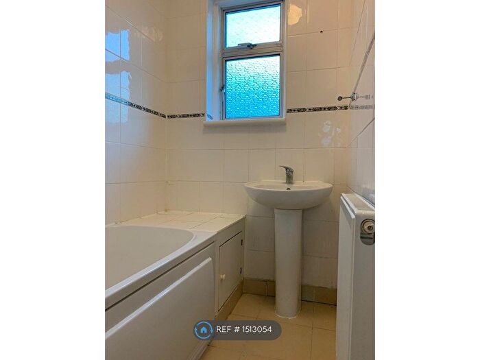 3 Bedroom Terraced House To Rent In Malyons Road, London, SE13