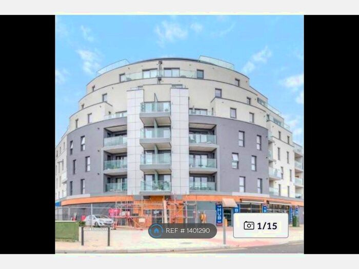 2 Bedroom Flat To Rent In Landmark House, Loughton, IG10