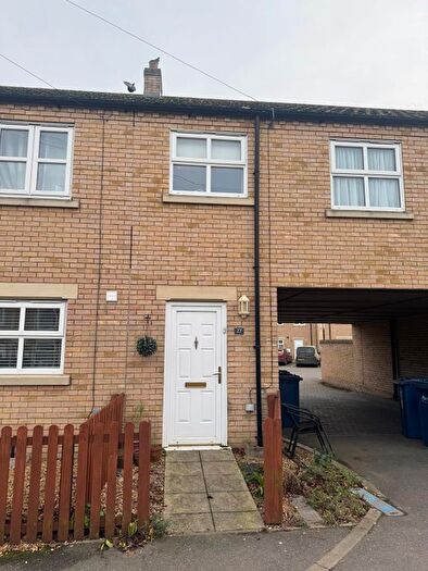 2 Bedroom Flat To Rent In Creek Road, March, PE15