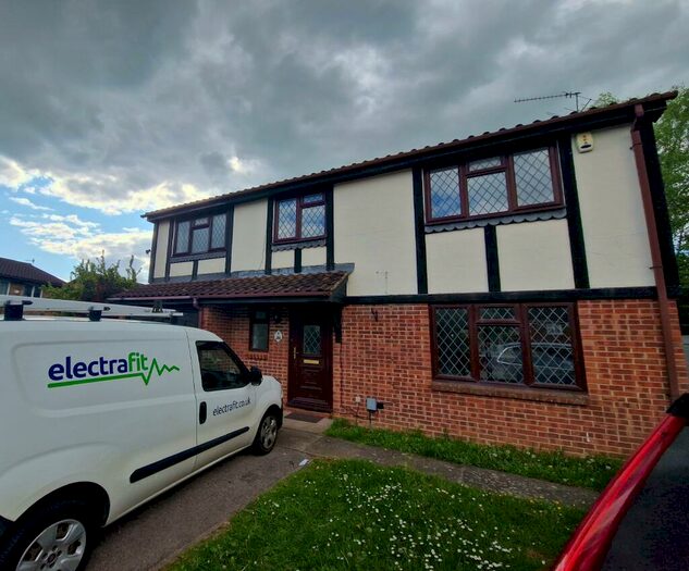 4 Bedroom House To Rent In Foxhill, Luton, LU2