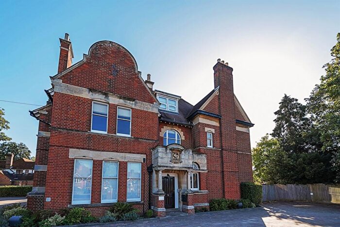 2 Bedroom Apartment To Rent In Bath Road, Reading, RG1