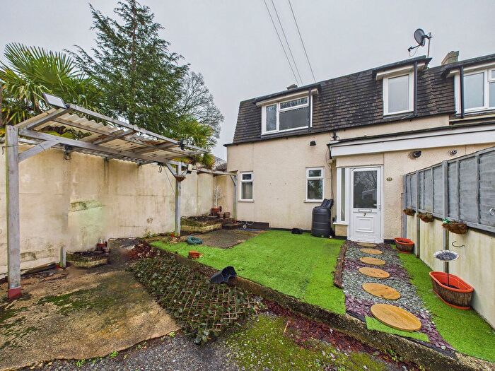 2 Bedroom Flat For Sale In St. Lukes Road North, Torquay, TQ2