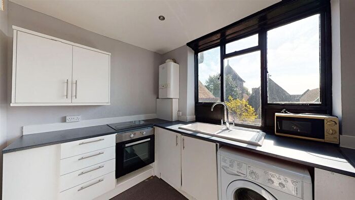 2 Bedroom Flat To Rent In Lower Bridge Street, Canterbury, CT1
