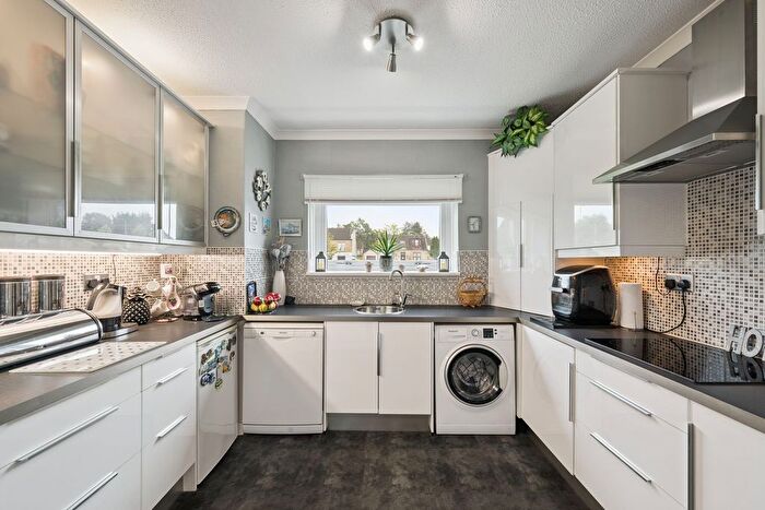 2 Bedroom Flat For Sale In Bank Road, Harthill, ML7