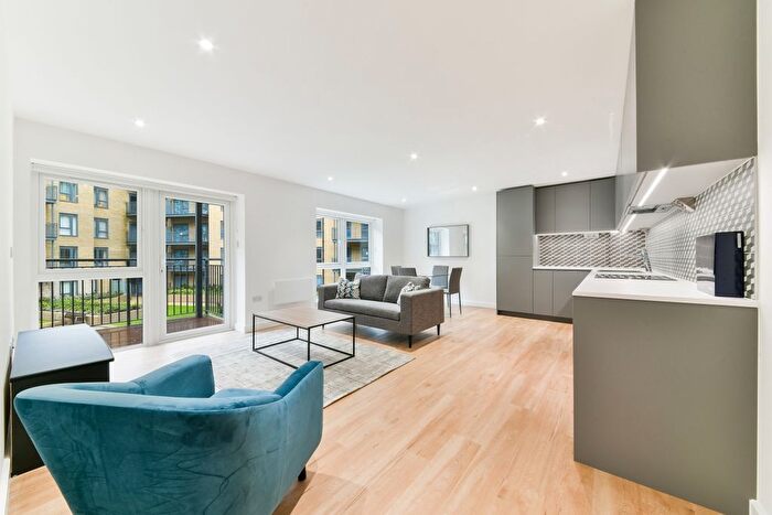 2 Bedroom Flat To Rent In Aerodrome Road, Colindale, London, NW9