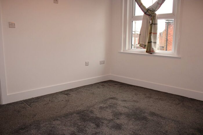 2 Bedroom End Of Terrace House To Rent In Methuen Street, Southampton, SO14