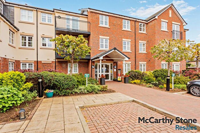 2 Bedroom Apartment For Sale In Parkland Place, Shortmead Street, Biggleswade, Bedfordshire, SG18
