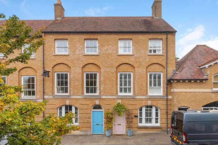 4 Bedroom Terraced House For Sale In Billingsmoor Lane, Poundbury, Dorchester, DT1