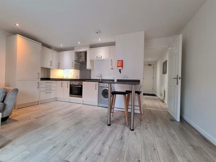 1 Bedroom Flat To Rent In Flat Lantern Court, High Street, Ely, CB7