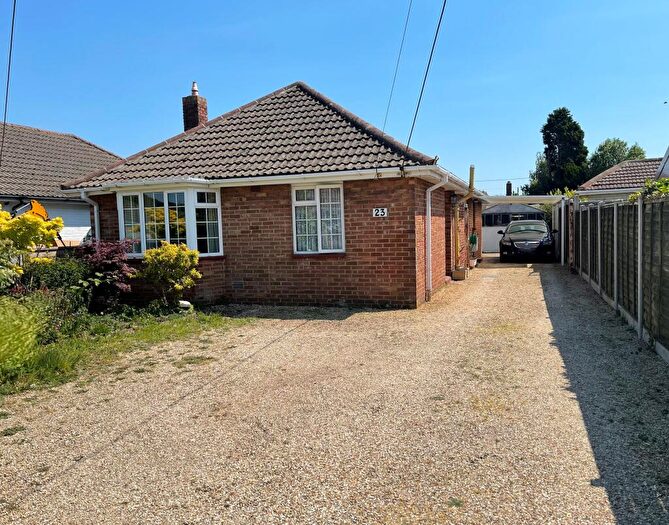 3 Bedroom Detached Bungalow For Sale In Waltons Avenue, Holbury, SO45