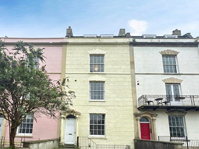 2 Bedroom Maisonette To Rent In Coronation Road - Southville, BS3