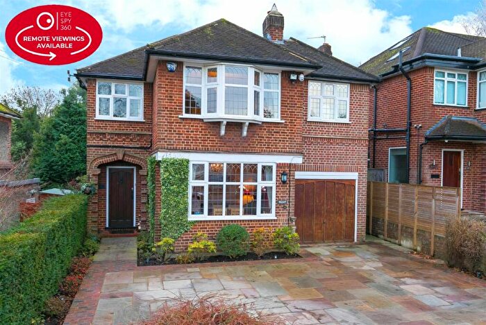4 Bedroom Detached House For Sale In Willow End, Totteridge, N20