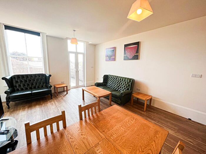 3 Bedroom Apartment To Rent In Pearson Park, Hull, HU5
