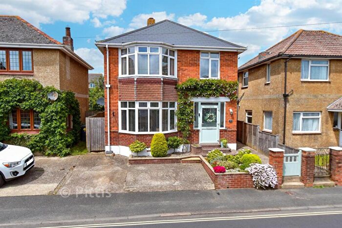 3 Bedroom Detached House For Sale In Green Lane, Shanklin, Isle Of Wight, PO37