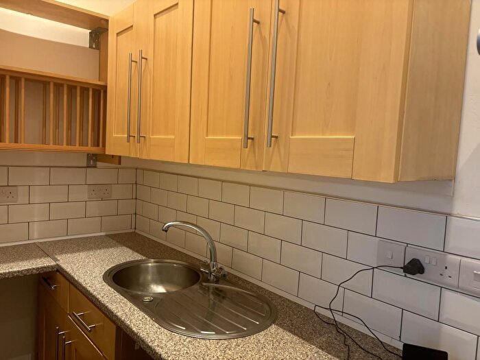 1 Bedroom Flat To Rent In Arlais Road, Llandrindod Wells, LD1