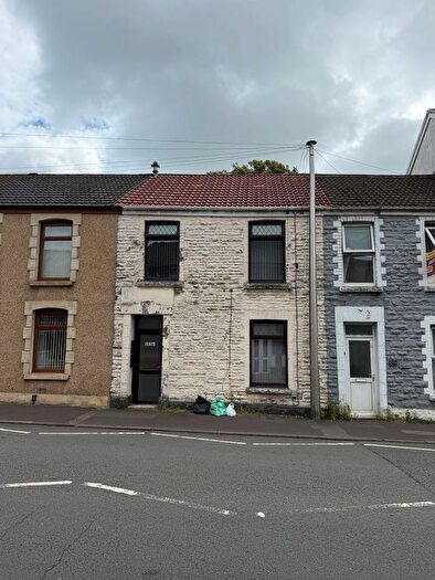 2 Bedroom Flat For Sale In Llangyfelach Road, Brynhyfryd, Swansea, SA5