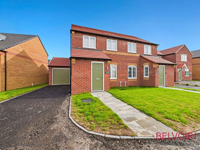 3 Bedroom Semi-detached House To Rent In Miners Way, Ollerton, NG22