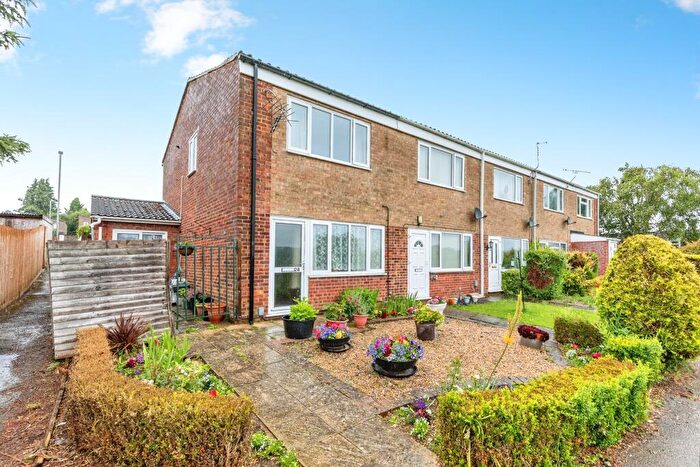 3 Bedroom Terraced House For Sale In Valley Rise, Desborough, NN14