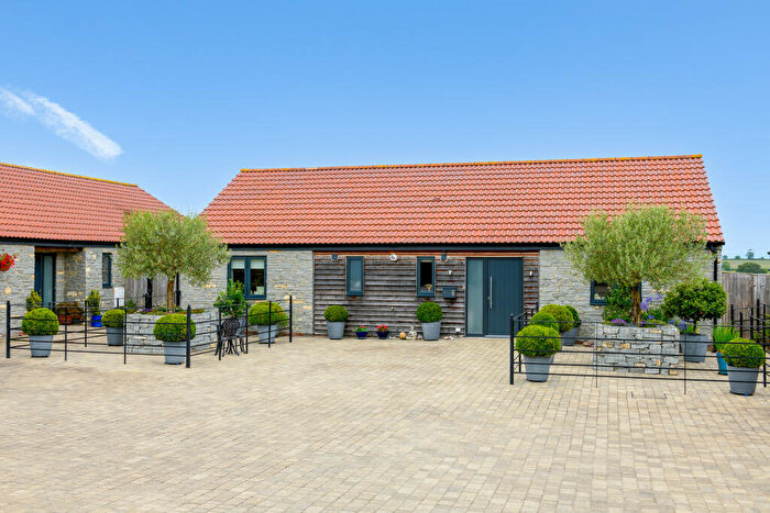 3 Bedroom Bungalow For Sale In Highfields Close, Walton, BA16