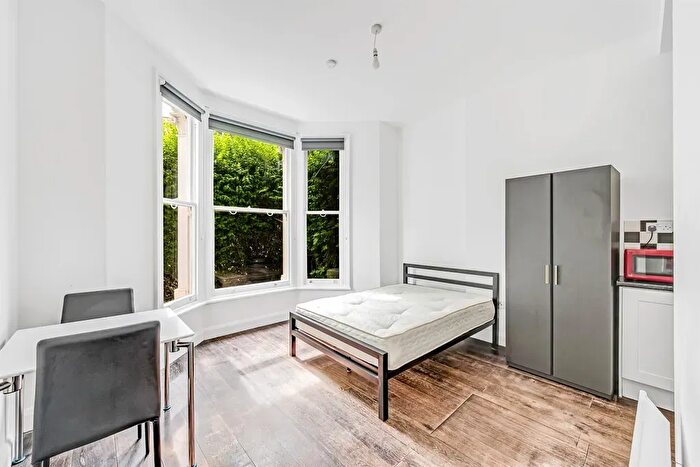 Studio To Rent In Very Near Matheson Road Area, West Kensington, W14